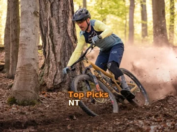 🚵‍♂️ Don’t Forget These Mountain Biking Essentials! 🌊